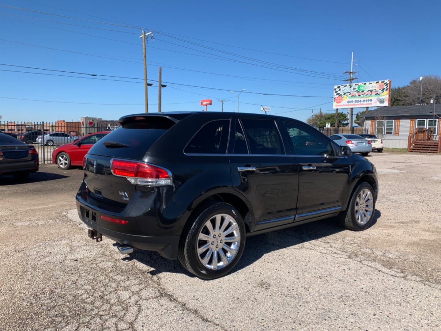 2013 Black /Black Lincoln MKX (2LMDJ8JK7DB) with an V6 - 3.7L 3726cc 227ci GAS MFI vin K - 4 valve DOHC engine, AUTOMATIC transmission, located at 1830 North Belt Line Road, Irving, TX, 75061, (469) 524-0199, 32.834373, -96.993584 - Photo#2